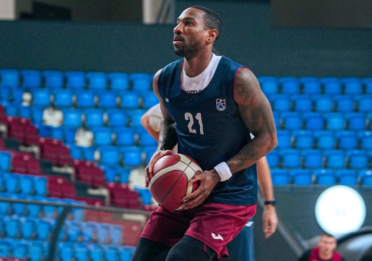 POTADA KARŞIYAKA MESAİSİ: TRABZONSPOR HAZIRLIKLARINI S&Uuml;RD&Uuml;R&Uuml;YOR!