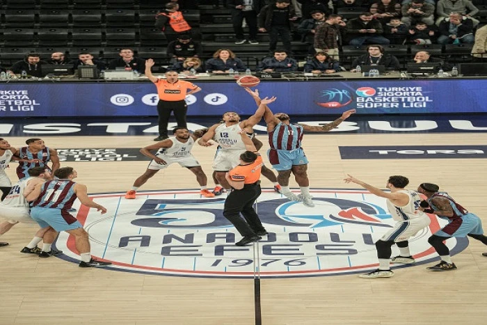 POTADA NEFES KESEN MA&Ccedil;! Anadolu Efes 99-87 Trabzonspor