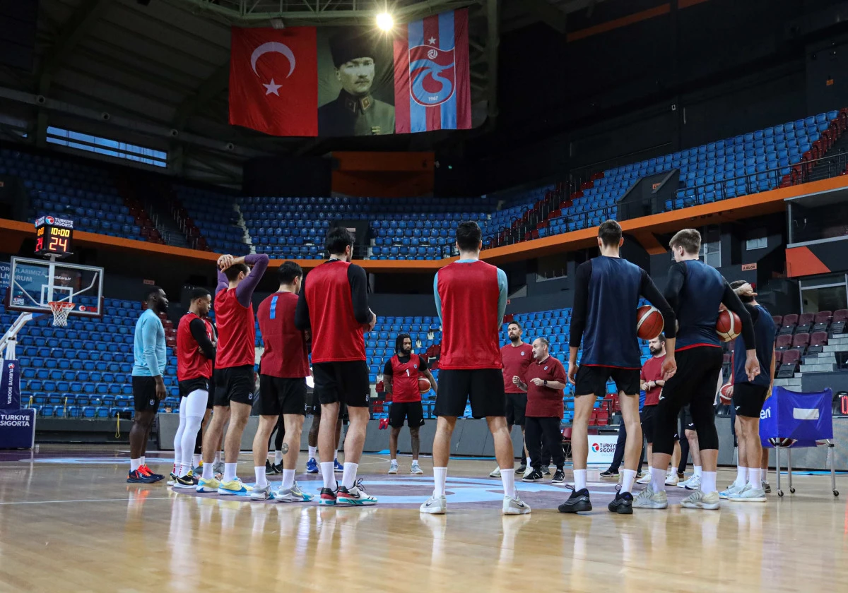 POTADA T&Uuml;RK TELEKOM MESAİSİ: Trabzonspor Parkeye İniyor!