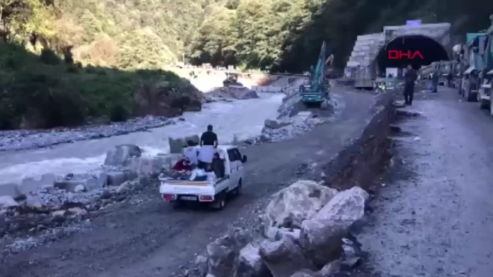 Rize - Ayder yolunda kontrollü ulaşım