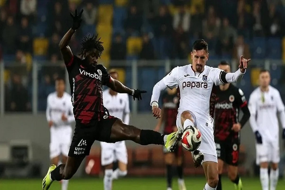 SAVIC KORKUTTU: Deneyimli Stoper Sakatlandı!