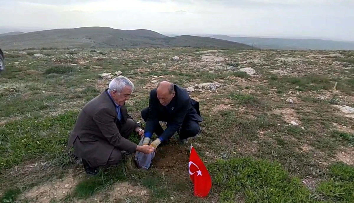 Şehit dedesinin vasiyetini 104 yıl sonra yerine getirdi