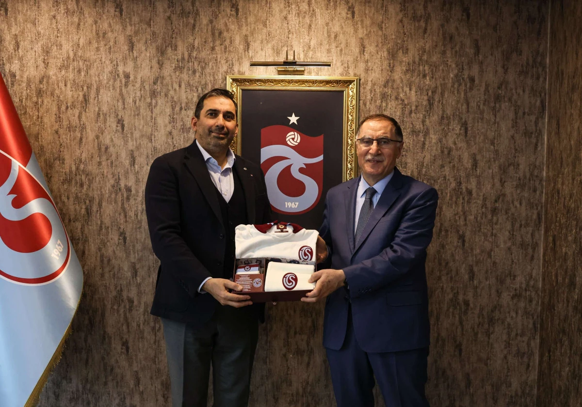 ŞEREF MALKO&Ccedil;&rsquo;TAN TRABZONSPOR&rsquo;A ZİYARET