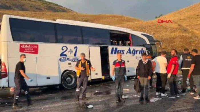 Sivas'ta otobüs kazası; ölü ve yaralılar var