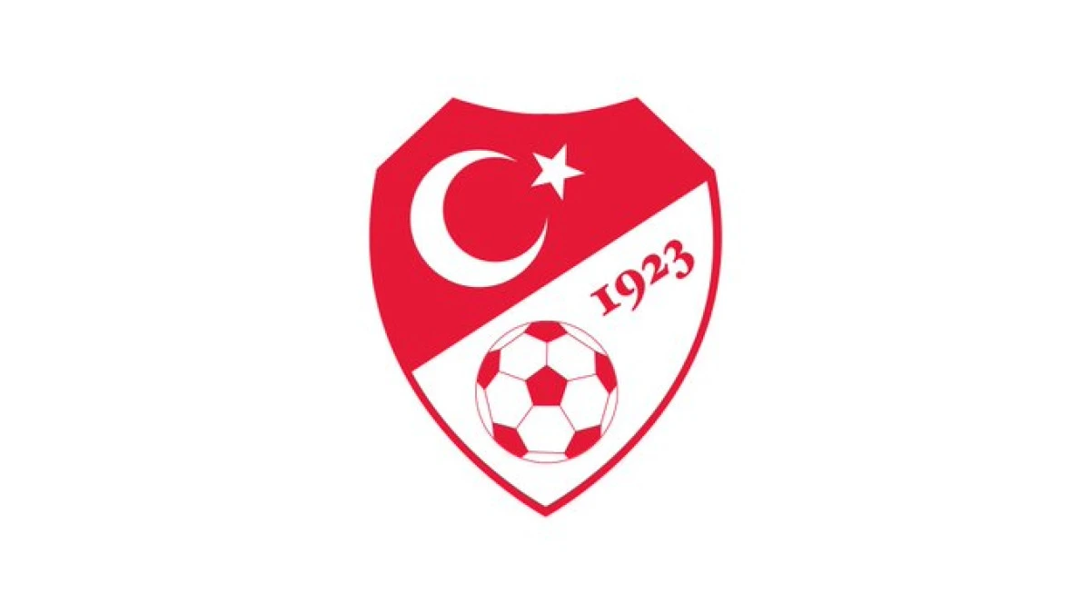 TFF'den Radikal Karar: Ma&ccedil;larda Pankartla &Ccedil;ıkma Uygulaması Kaldırıldı