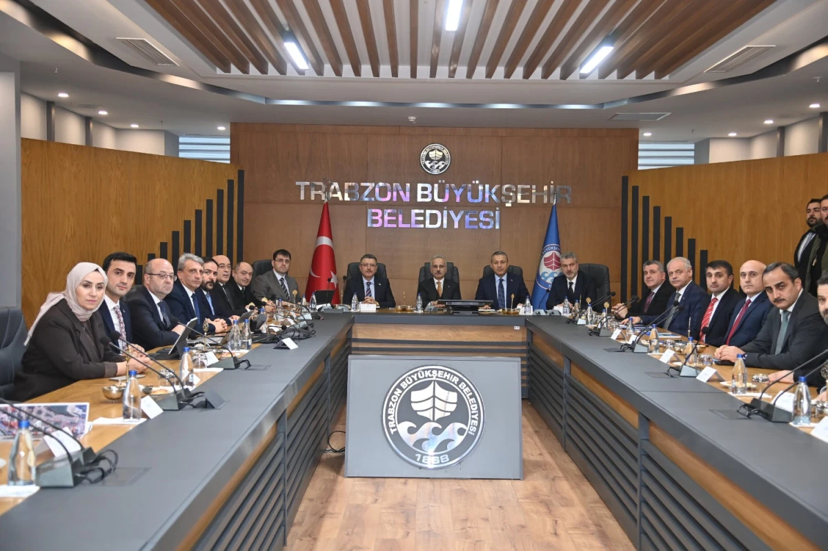 TRABZON İ&ccedil;in Karar ANI! Ulaşım Ve Altyapı Projeleri Masaya YATIRILDI!