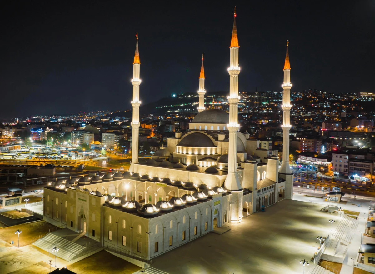 Trabzon İl&ccedil;e İl&ccedil;e 2026 Kurban Bayramı Namaz Vakitleri!
