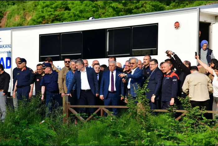 Trabzon - Selde kaybolan Hüseyin Aydın'ın eşofmanlarına ulaşıldı