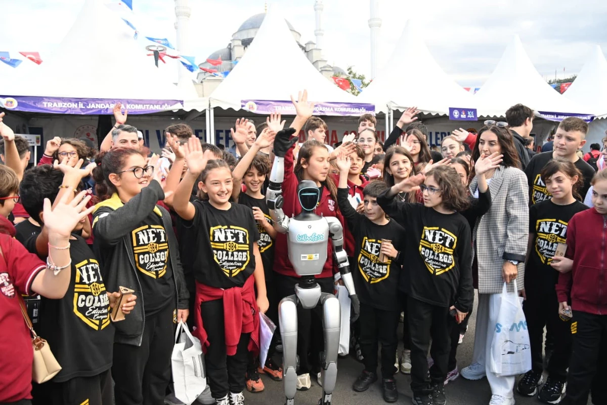 Trabzon’da Bilim Rüzgarı! Binlerce Genç Festivalde Buluştu