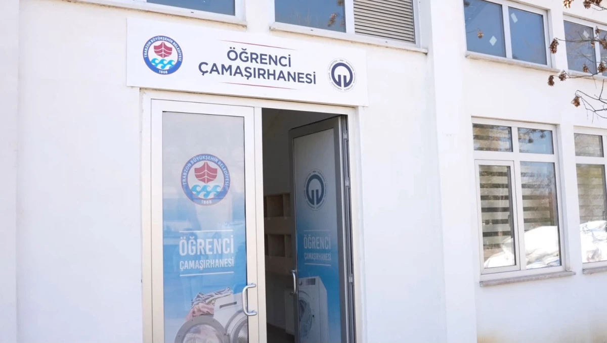 Trabzon&rsquo;da Binlerce Gen&ccedil; &Ccedil;amaşırlarını &Uuml;cretsiz Yıkadı