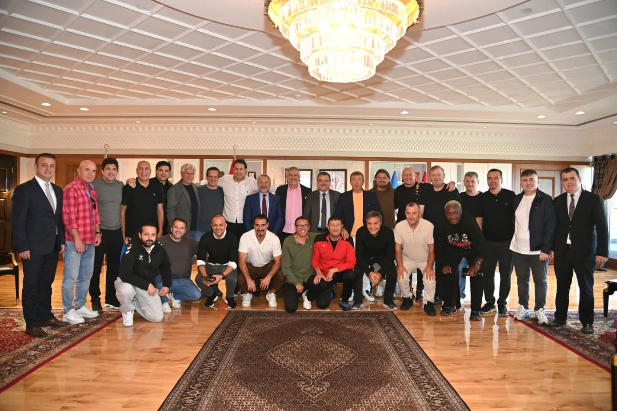 Trabzon’da Efsaneler Buluştu: Emir Yuşa Anısına Duygu Dolu Ziyaret