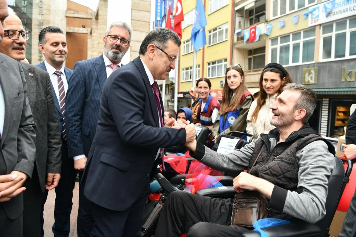 TRABZON&rsquo;DA G&Ouml;N&Uuml;L BELEDİYECİLİĞİ: 2025 Yılında On Binlerce Haneye 'Can Suyu' Oldu!