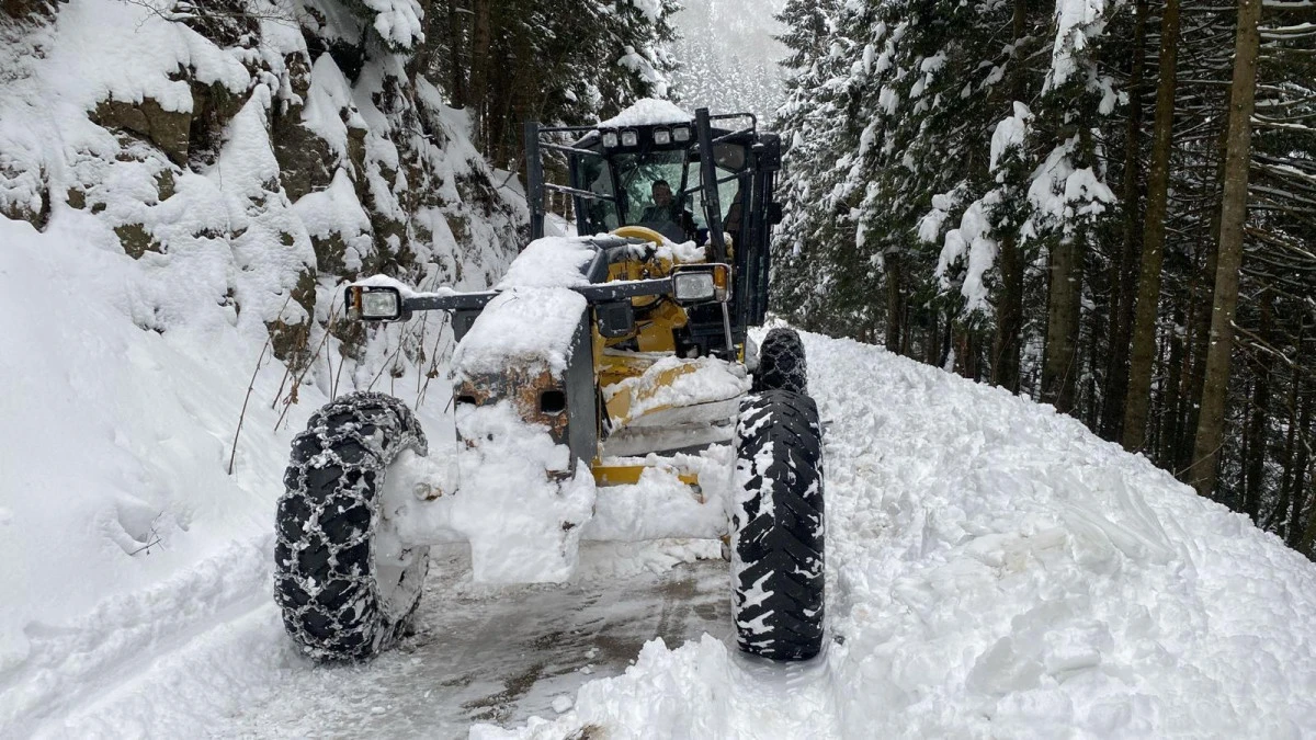 TRABZON'da Kar Esareti! 70 Mahalle Yolu Kapandı! İşte O İL&Ccedil;ELER!