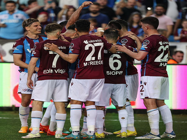 Trabzonspor deplasmanda kaybettiği rakiplerini iç sahada mağlup etti
