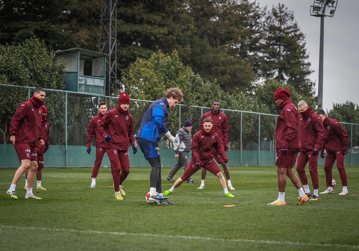 Trabzonspor Ey&uuml;pspor Mesaisine Devam Ediyor