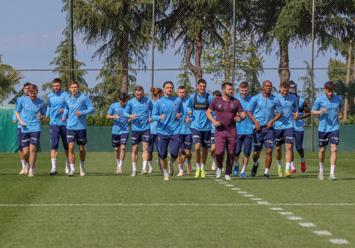 Trabzonspor, Galatasaray maçına taktik çalışarak devam etti