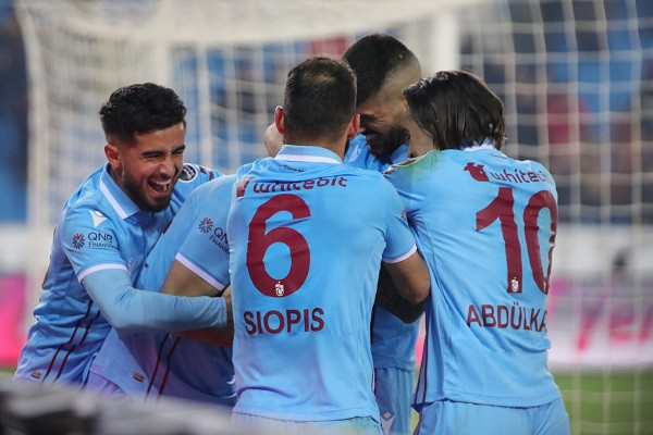 Trabzonspor Giresunspor'u 3-0 net skor ile geçti