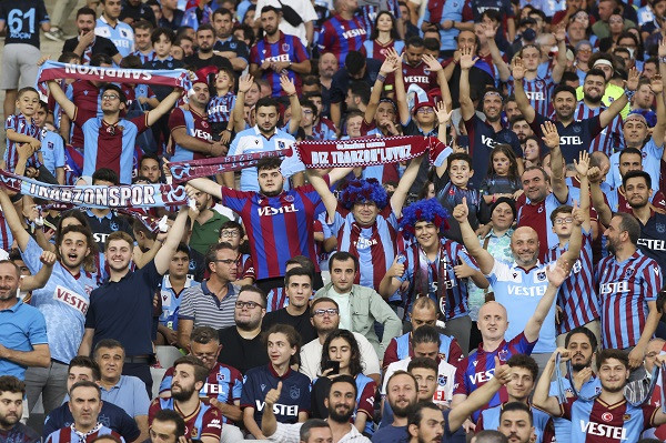 Trabzonspor kombine bilet ve forma satışından memnun