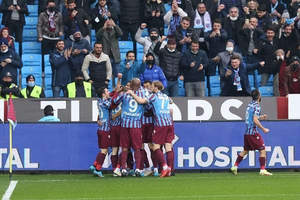 Trabzonspor Şampiyonluk yolunda kayıpsız devam etti