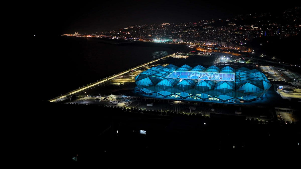 Trabzonspor Taraftarından Kenetlenme Çağrısı: Tribünler Full Olmalı!