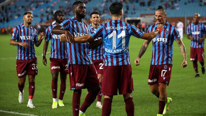 Trabzonspor, yarın Galatasaray'a konuk olacak