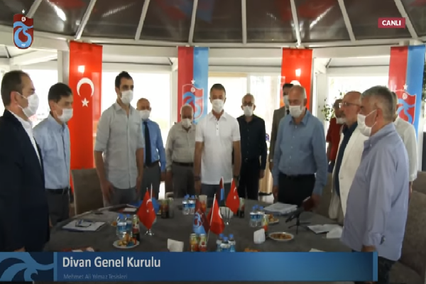 Trabzonspor Başkanı Ahmet Ağaoğlu Divan Genel Kurulu' toplantısı sonrası açıklamalarda bulundu