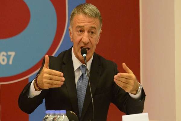 Trabzonspor'da Başkan Ağaoğlu UEFA’nın men kararına ilişkin açıklama yapıyor