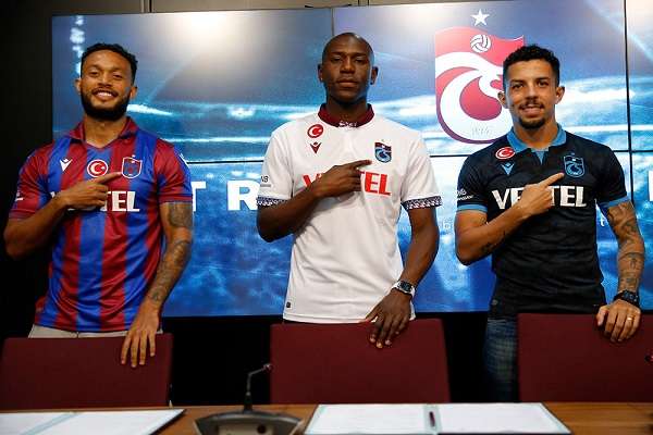 Trabzonspor Flavio, Lewis Baker ve Benik Afobe için imza töreni düzenlendi