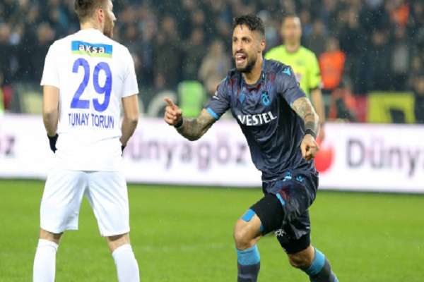 Trabzonspor, KAP'a yaptığı a&ccedil;ıklamada Da Costa ile yolların ayrıldığını resmen duyurdu
