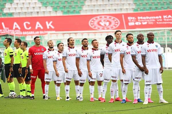 Trabzonspor&rsquo;lu oyuncular Afobe Edgar ve Uğurcan&rsquo;ın ma&ccedil; sonu a&ccedil;ıklamaları