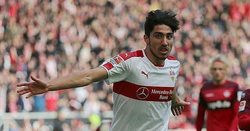 Trabzonspor Milli Orta Saha Berkay &Ouml;zcan İ&ccedil;in G&ouml;r&uuml;şmelere Başladı