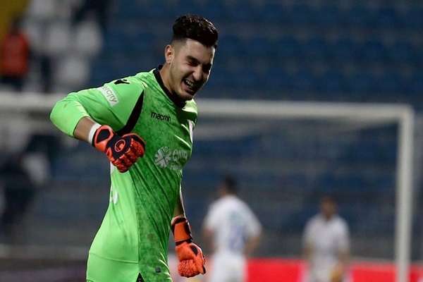 Trabzonspor'un gen&ccedil; kalecisi Uğurcan Sezonu ikinci sırada bitirebileceğimizi d&uuml;ş&uuml;n&uuml;yorum