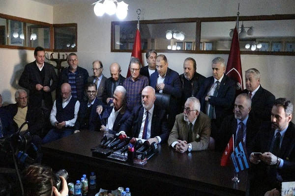 Trabzonspor&rsquo;un t&uuml;m birimlerinden ortak a&ccedil;ıklama Zekeriya Alp istifaya davet edildi