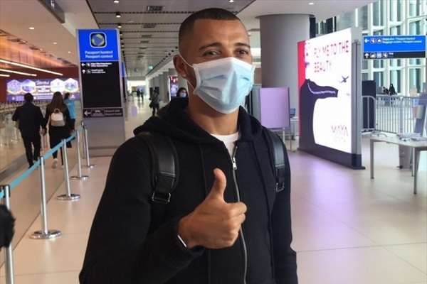 Trabzonspor'un yeni transferi Vitor Hugo İstanbul'da Bize Her Yer Trabzon dedi