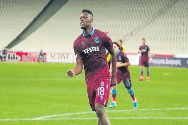Trabzonspor'un yıldız oyuncusu Ekuban'ın Galatasaray maçında sahada olacağı belirtiliyor