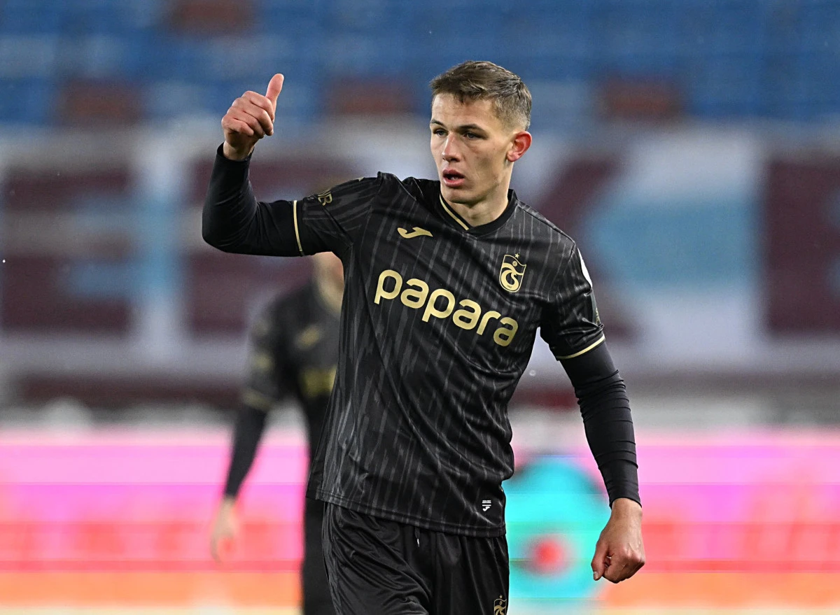 Trabzonspor'da FLAŞ Ayrılık! Sikan BEL&Ccedil;İKA Yolcusu