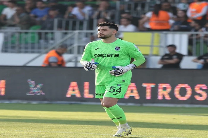 Trabzonspor'da, genç kaleci Muhammet Taha Tepe ile yollar ayrıldı
