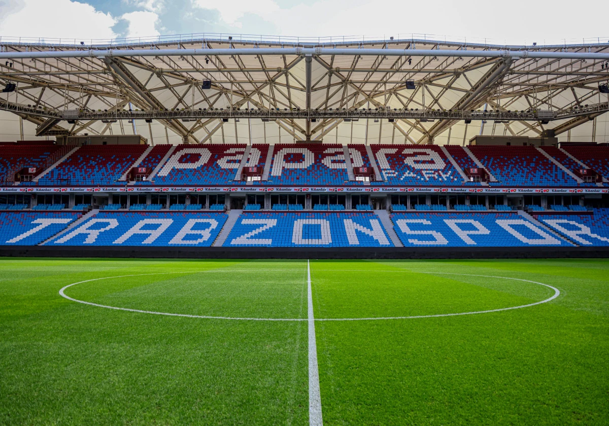 Trabzonspor'da Konyaspor Maçı Öncesi Tribünler Yarı Yarıya Dolu!