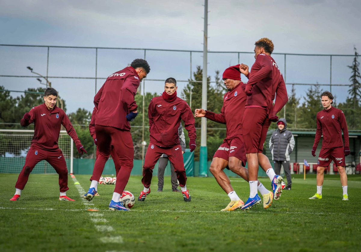 Trabzonspor&rsquo;da Kupa Mesaisi Başladı: Hedef Başakşehir Deplasmanı!