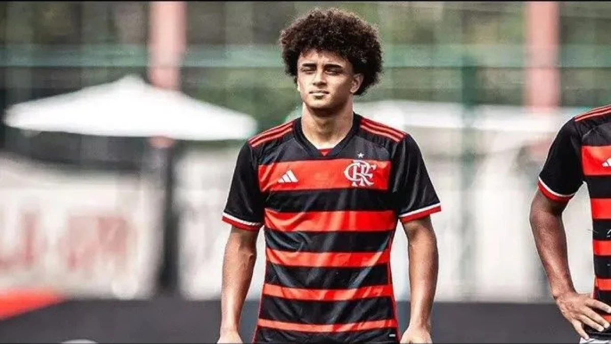 Trabzonspor'da Nwakaeme'nin Yerine Sambacı! Ryan Roberto