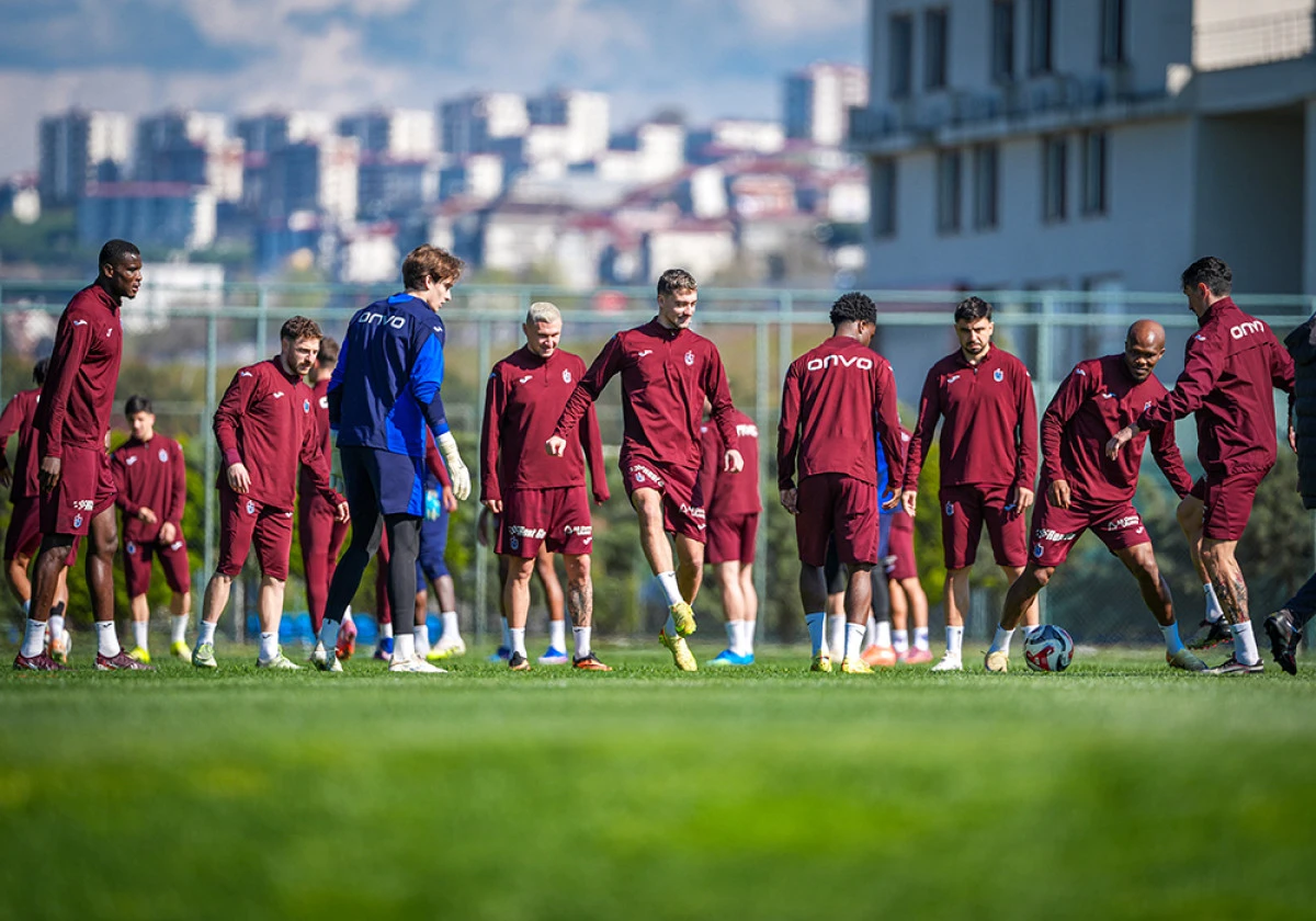 Trabzonspor&rsquo;da Samsunspor Mesaisi: Fatih Tekke Taktik Prova Yaptı