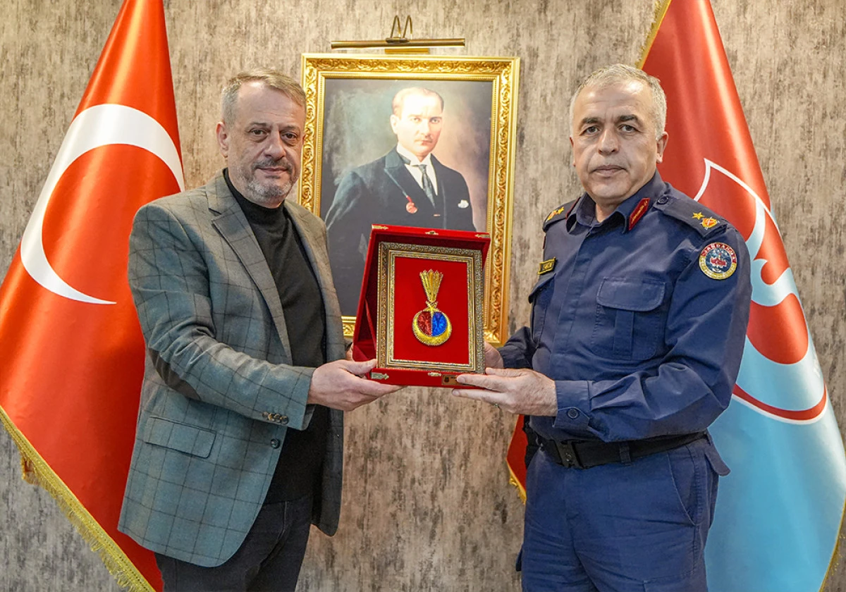 Trabzonspor&rsquo;da &Uuml;st D&uuml;zey Ziyaret: Tuğgeneral Yakın&rsquo;dan Bordo-Mavi &Ccedil;ıkarma