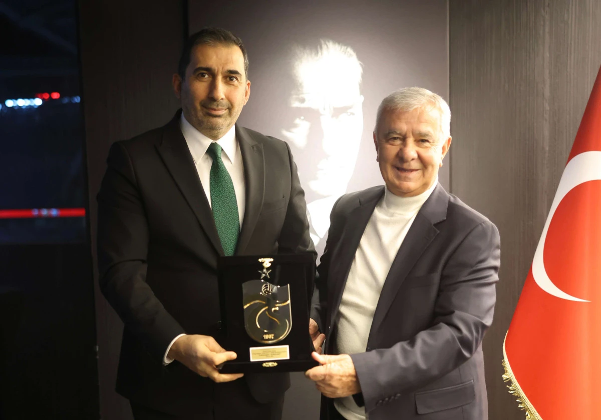 Trabzonspor'dan Fethiyespor Y&ouml;netimine Dostluk Yemeği