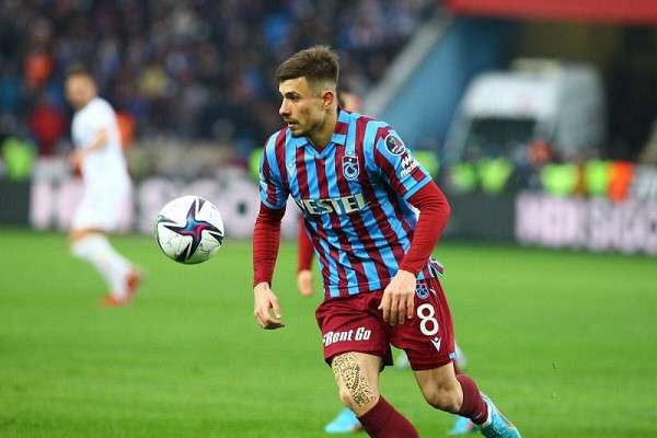Trabzonsporlu futbolcu Dorukhan Tok&ouml;z, taraftarlardan destek istedi: