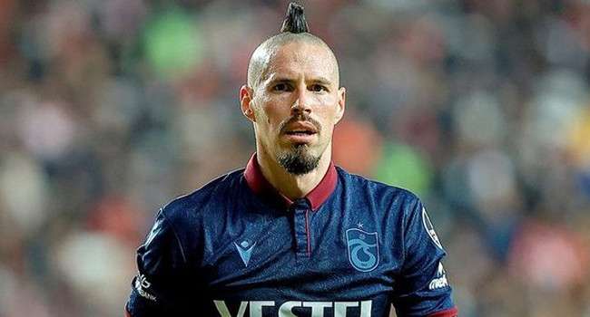 Trabzonsporlu Marek Hamsik, konsültasyon amacıyla Slovakya'ya gitti