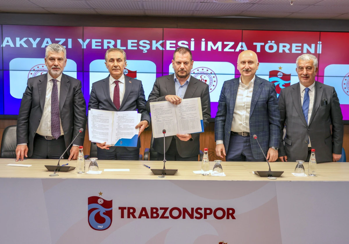 Trabzonspor'un Akyazı Şenol Güneş kompleksi projesinde imzalar atıldı