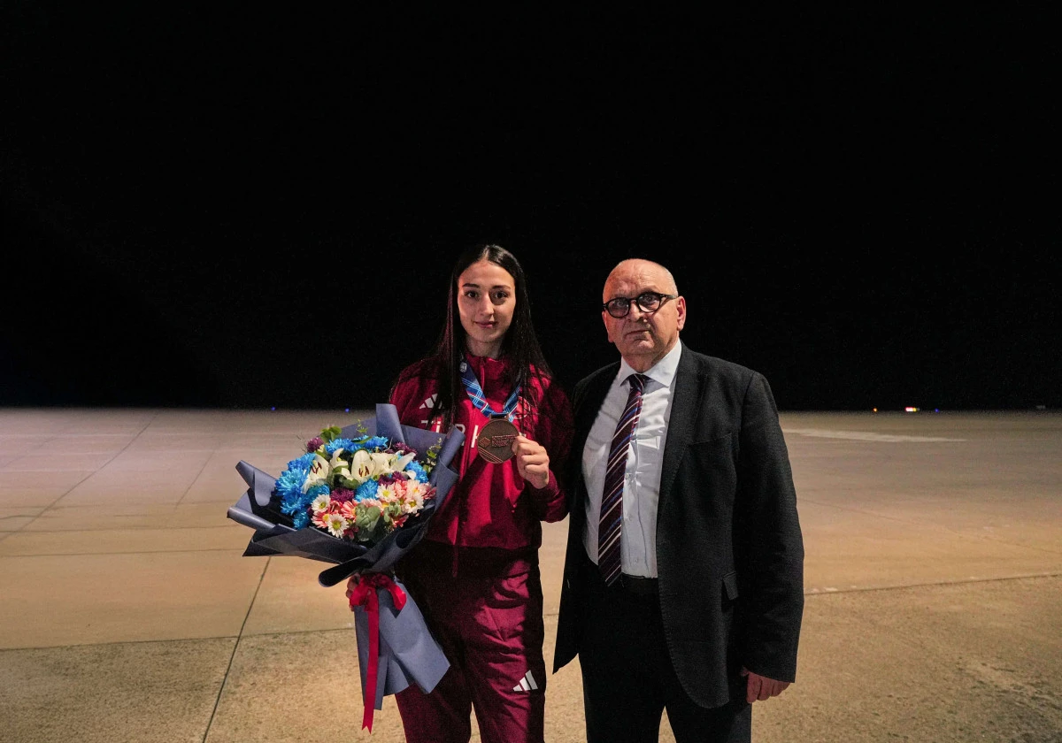 Trabzonspor'un Gururu Dilara Sak Avrupa Üçüncüsü Olarak Döndü