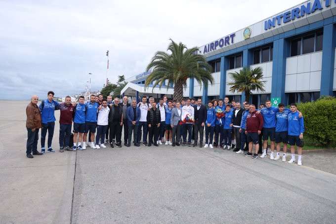 Trabzonspor'un Şampiyon U19 Takımı Trabzon'a geldi