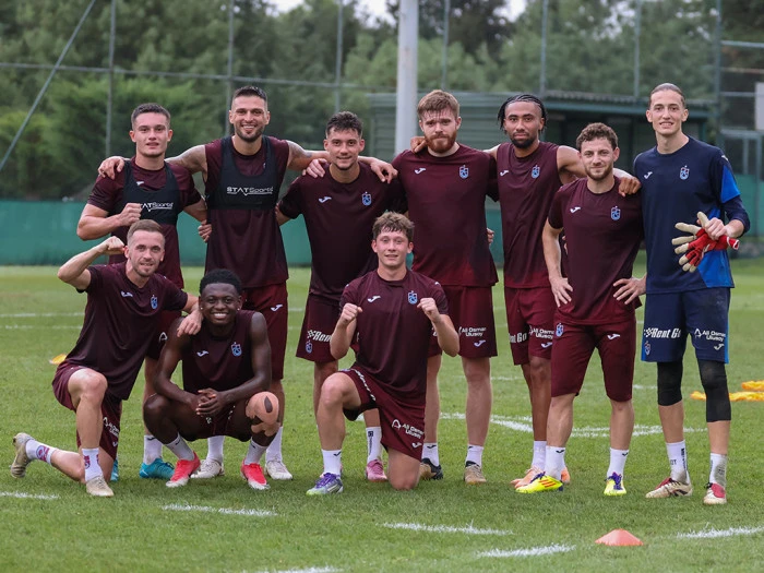 Trabzonspor’un yeni transferi Ernest Muçi ilk antrenmanına çıktı