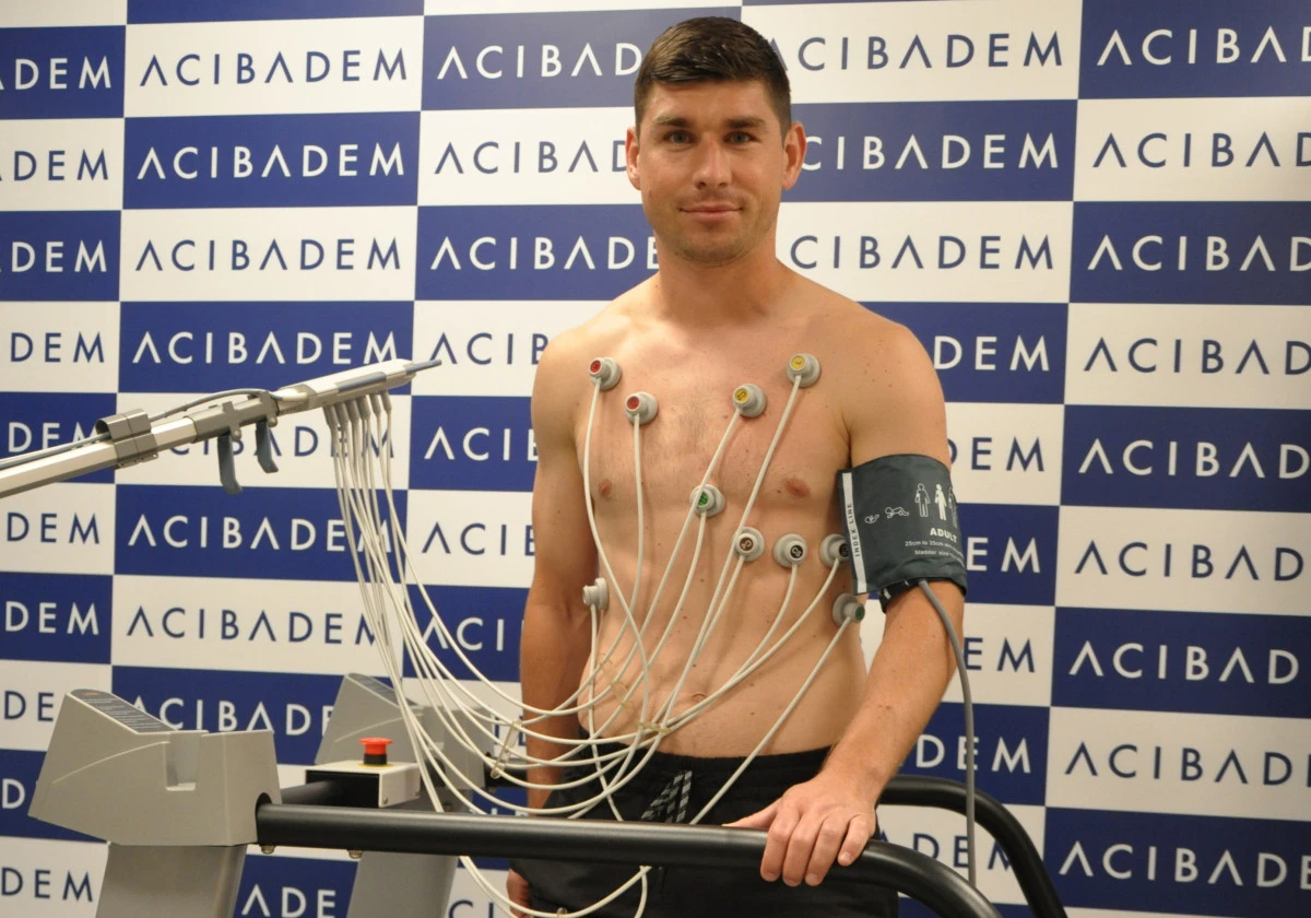 Trabzonspor'un Yeni Transferi Ruslan Malinovskyi Sağlık Kontrol&uuml;nden Ge&ccedil;ti